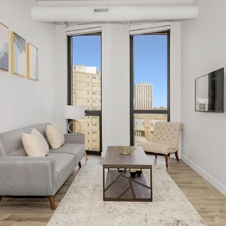Chic Modern 2 Bedroom Suite With Gym, Garage And Meeting Room By Stay Gia